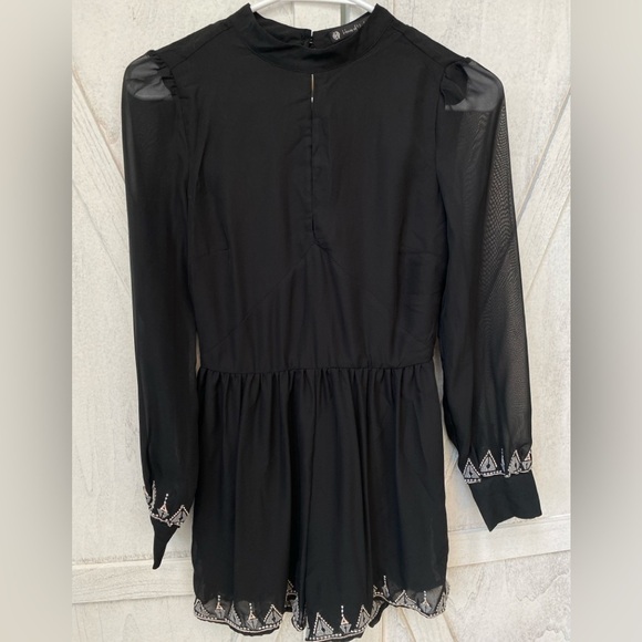 HOUSE OF HARLOW 1960 REVOLVE Women's XS Short Romper Hendrix Embroidered Black - Picture 4 of 10